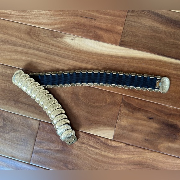 Vintage Gold Colored Stretch Elastic Metal Belt Small/Medium - Picture 3 of 4